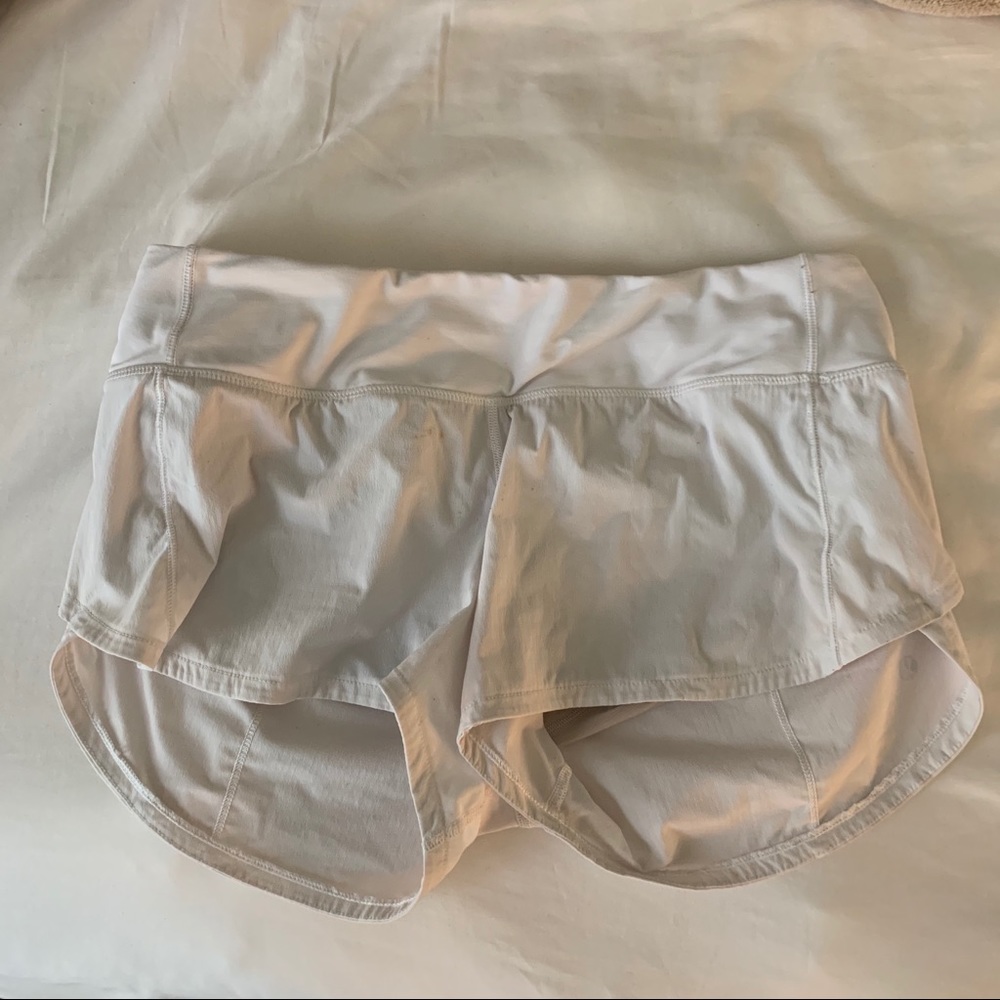 Lulu lemon speed up shorts 2.5